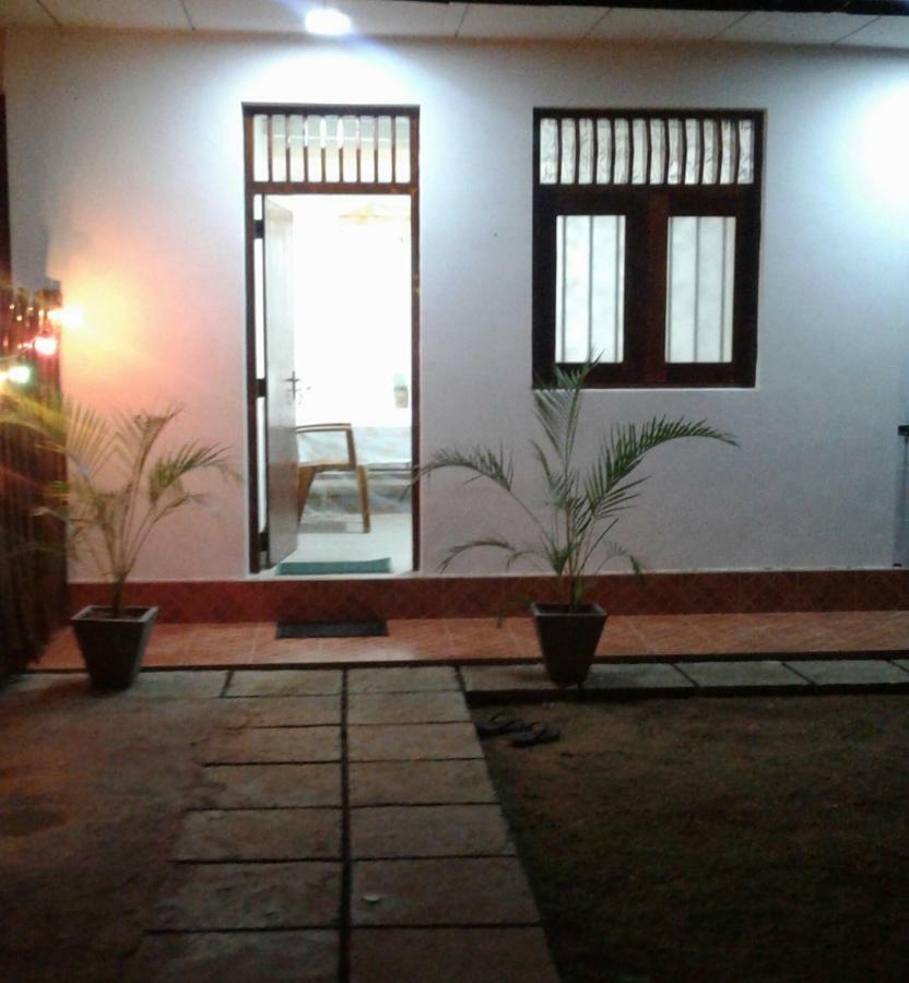 Calm House Dickwella Apartamento Exterior foto