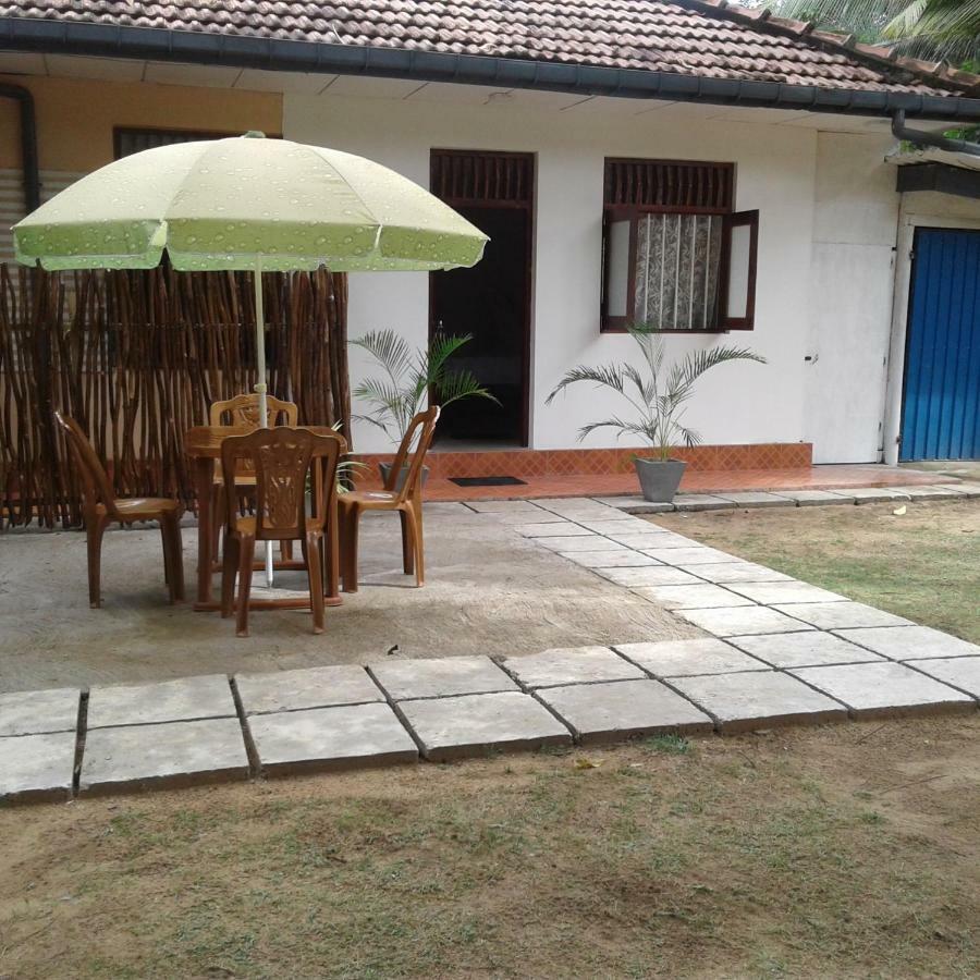 Calm House Dickwella Apartamento Exterior foto